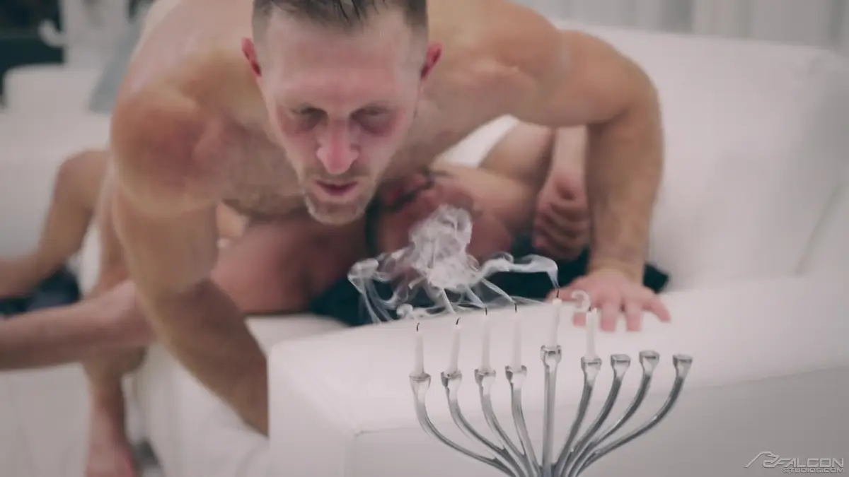 Bred & Breakfast: Push It Inn - Paul Wagner & Sir Peter Gay Porn 8