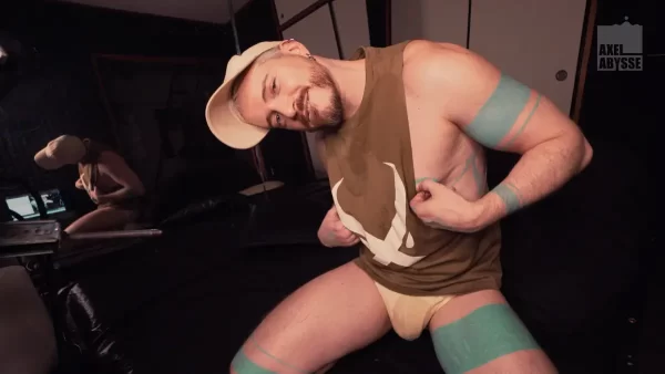 Anani: Axel Abysse vs The Biggets Dildo Gay Porn