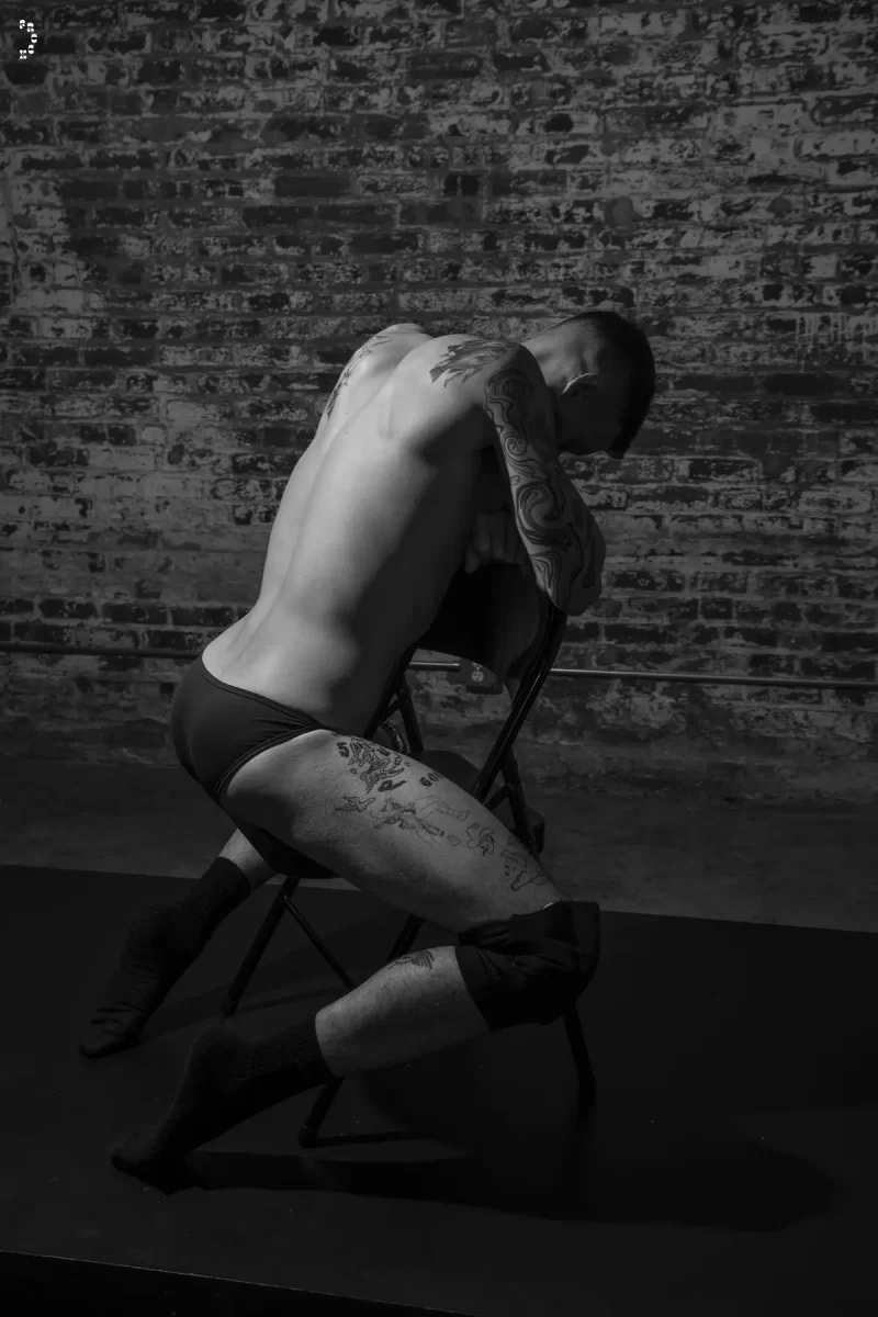 Black & White Erotic Art: Scar Puss Wrecks His Hole With Glass Dildos Gay Porn 1