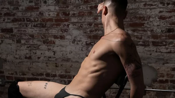 Black & White Erotic Art: Scar Puss Wrecks His Hole With Glass Dildos Gay Porn