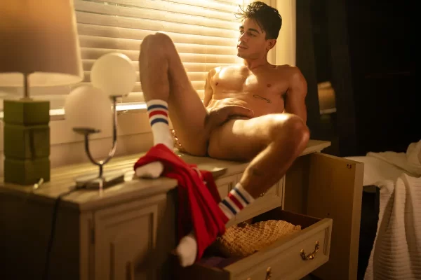 Instead of Unpacking, Ashton Summers and Ken Ott Fuck Gay Porn 6