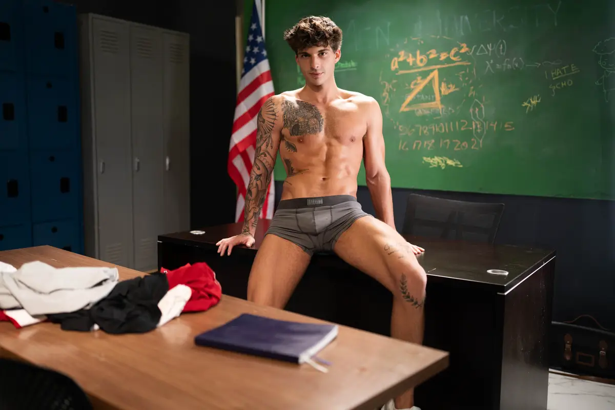 Kane Fox, Leo Levine, & Siren Santiago In Campus Cock Gay Porn 3