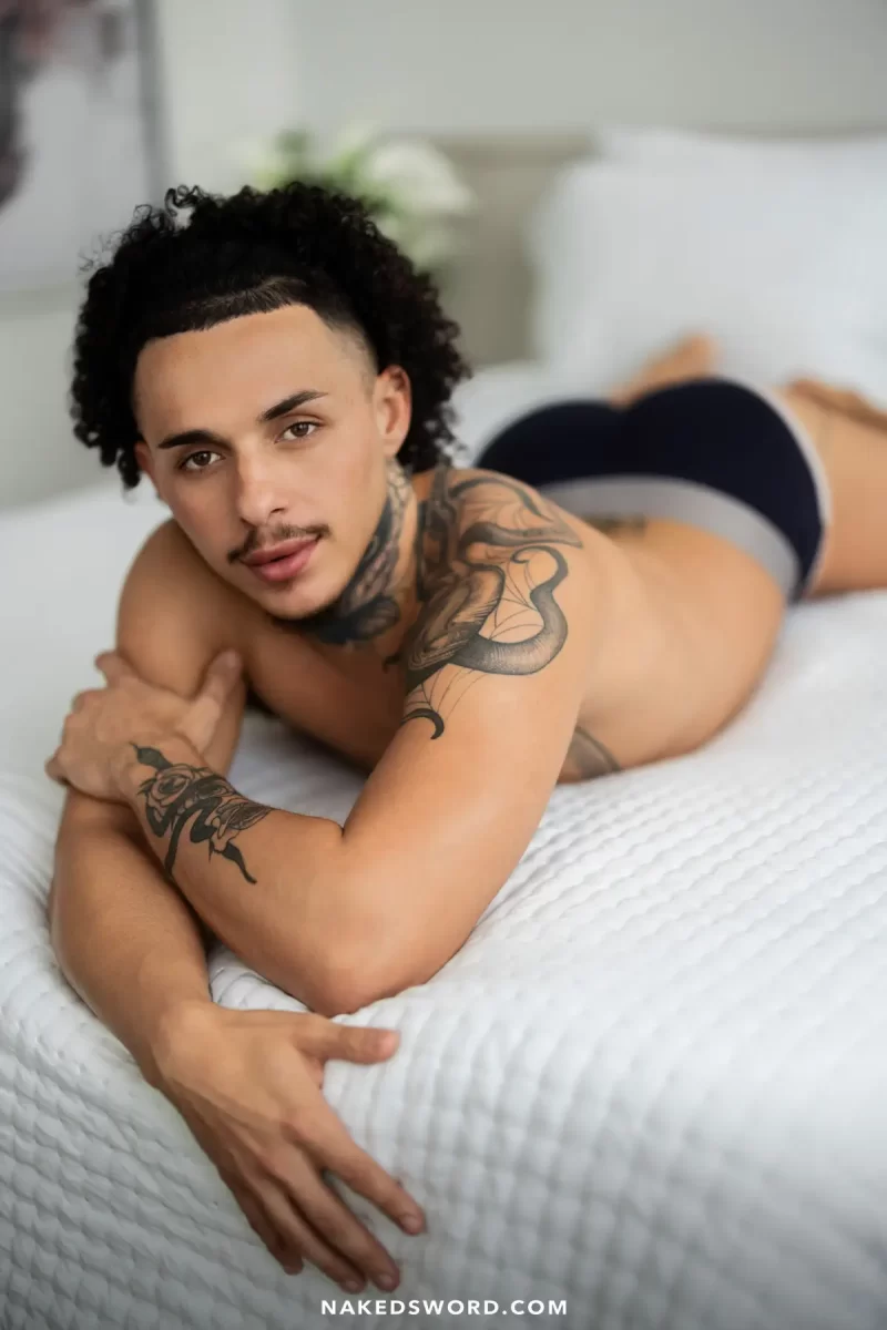 Naked Sword's Latin Heat: Personal Karyoca Dominates Gonzales in Rio BDE Gay Porn 1