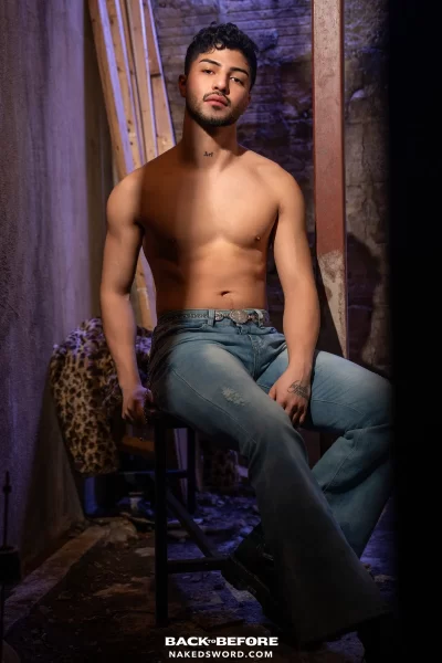Back to Before: Jade Desir & Joe Vanni's Raw 70s Alley Encounter Gay Porn 5