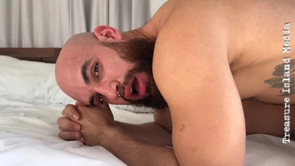 Geon's Raw Submission With An Uncut 11-Inch King Gay Porn