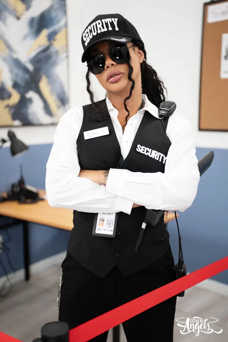 Security Scrutiny Turns Naughty with Eva Maxim and Derek Kage Gay Porn 6