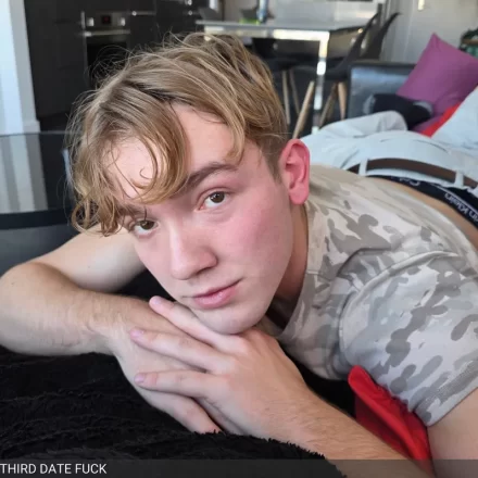 Ezra Mahomes's Hot Third Date With Romeo Davis Gay Porn