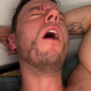 Johnny Castro Blows Ford Hancock's Load Away Gay Porn