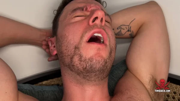 Johnny Castro Blows Ford Hancock's Load Away Gay Porn