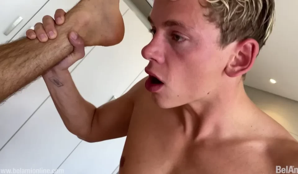 Shower Sex Session: Ethan O'Pry Gets Wet and Wild Gay Porn