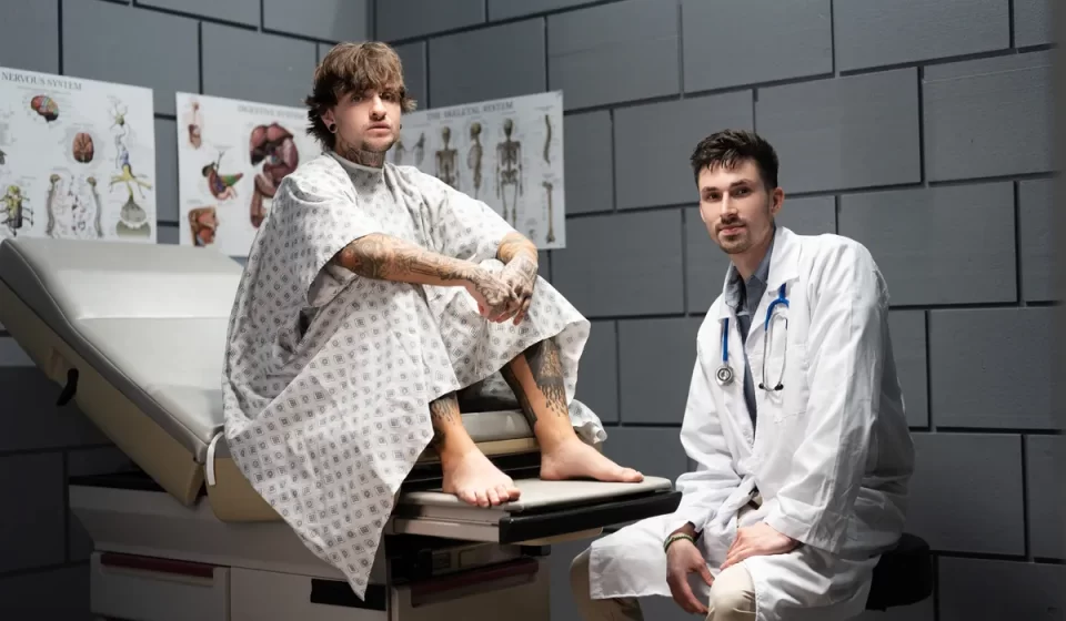 Squirty Emergency Fuck: Kane Fox & Austin Spears Gay Porn