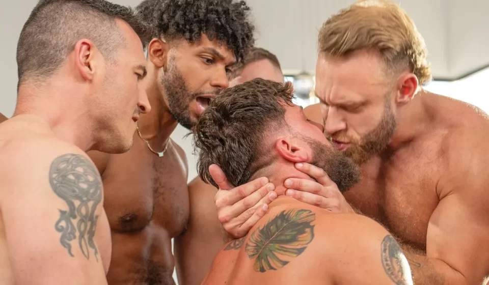 Ten Out of Ten: Heath Halo Gets Fisted Gay Porn