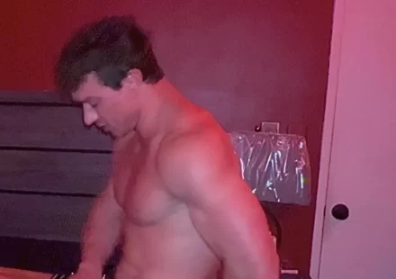 The Hole Hunter: Cade Maddox Bangs Manny Lopez Gay Porn