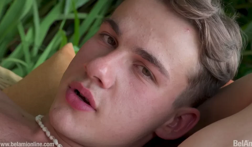 Beauty and a Beach Boy: Simeon Krayev's Balinese Adventure Gay Porn