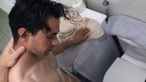 Czech Hunter 835: Late for an Apartment Showing Gay Porn