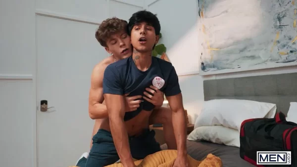 He's Fucking Shocked: Drake Von & Noah Foxx Gay Porn