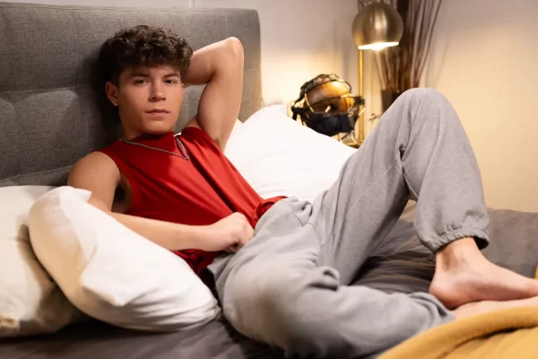 He's Fucking Shocked: Drake Von & Noah Foxx Gay Porn 7