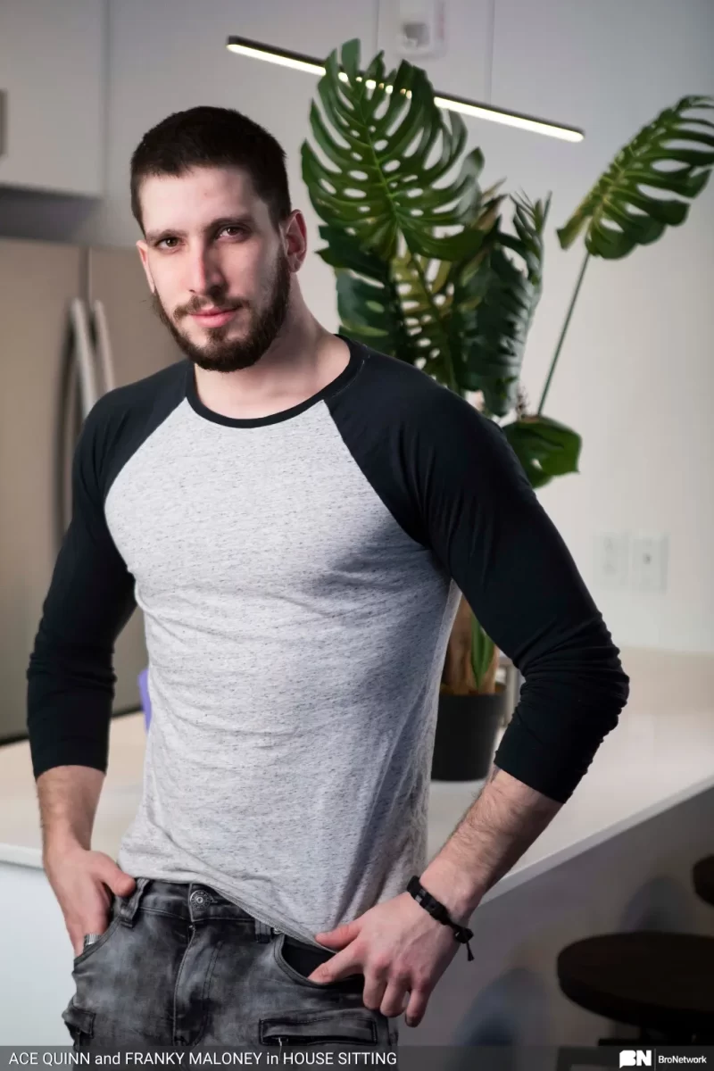 House Sitters: Ace Quinn & Franky Maloney's Forbidden Fling Gay Porn 3