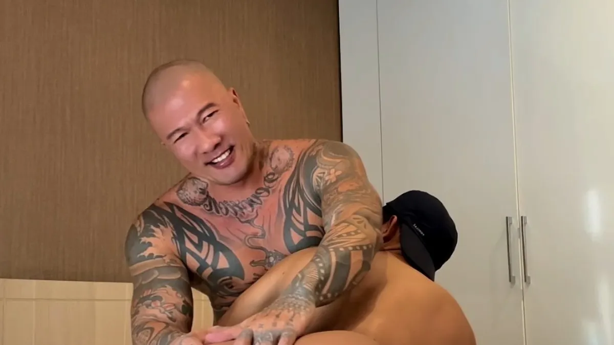 Power Play: Damian Dragon vs Kabs Gay Porn