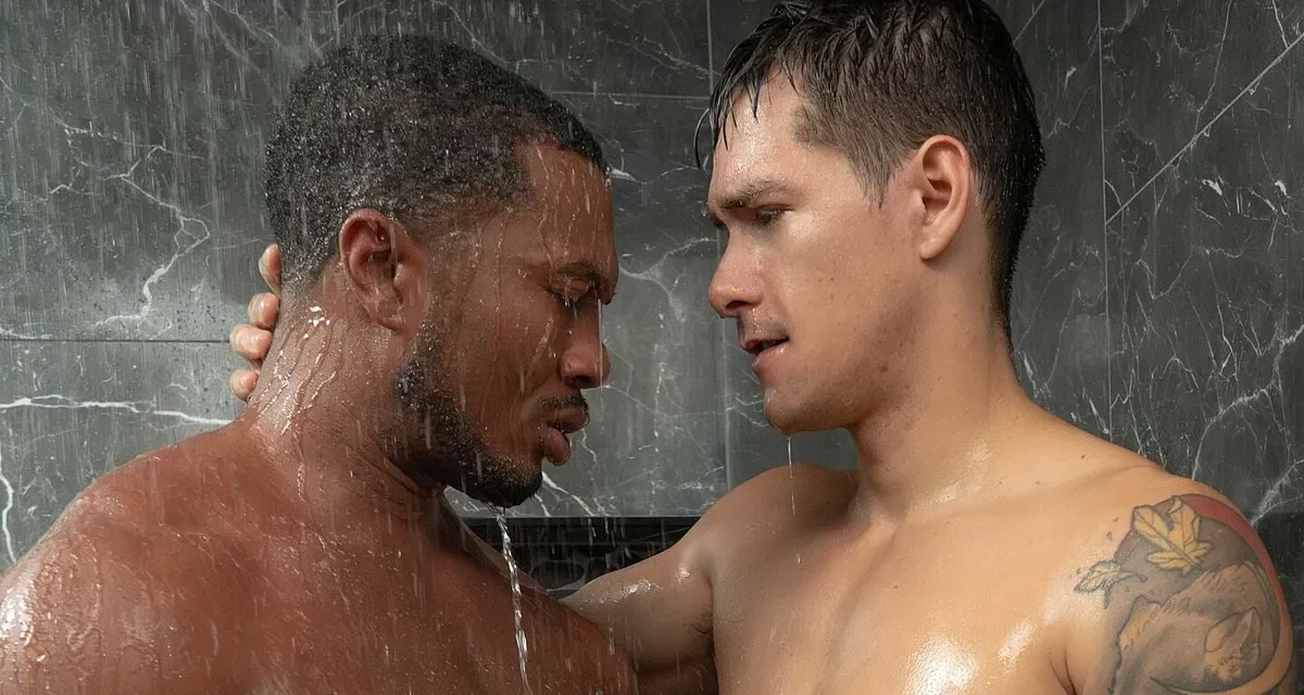 Sean Xavier & Zander Woodz Reunite for a Cool Shower Bang Gay Porn