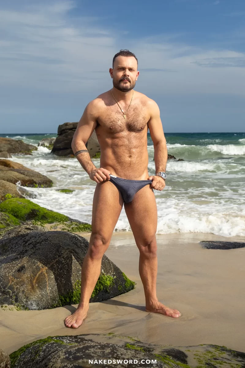 Sir Peter and Lvcas Ripardo: A Brazilian Bareback Hookup Gay Porn 4