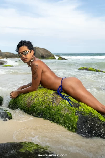 Sir Peter and Lvcas Ripardo: A Brazilian Bareback Hookup Gay Porn 7