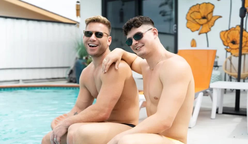 Sumner & James Ash: Heatwave Hookup by the Pool Gay Porn
