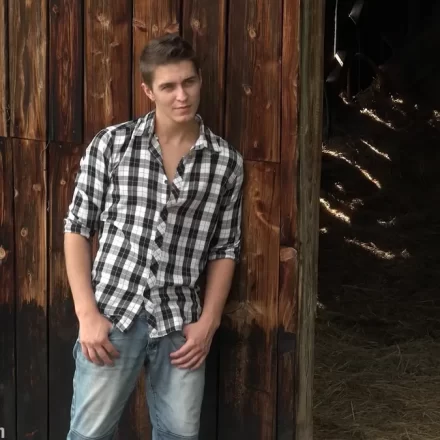 Sun-Kissed Stud Niles Curran: A Horny Farmhand's Solo Gay Porn