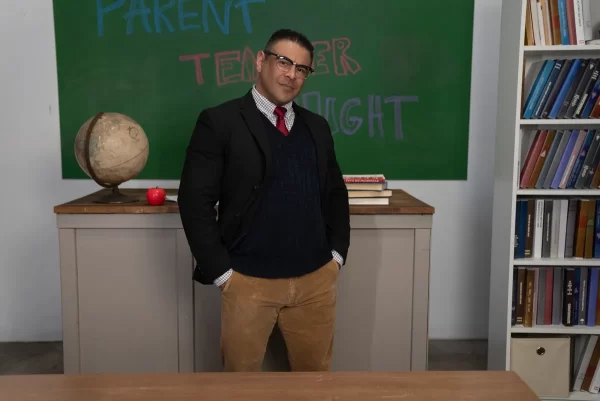 Teacher Gives Off Bi Vibes: Cherry Kiss, Draven Navarro & Ken Ott Gay Porn 1