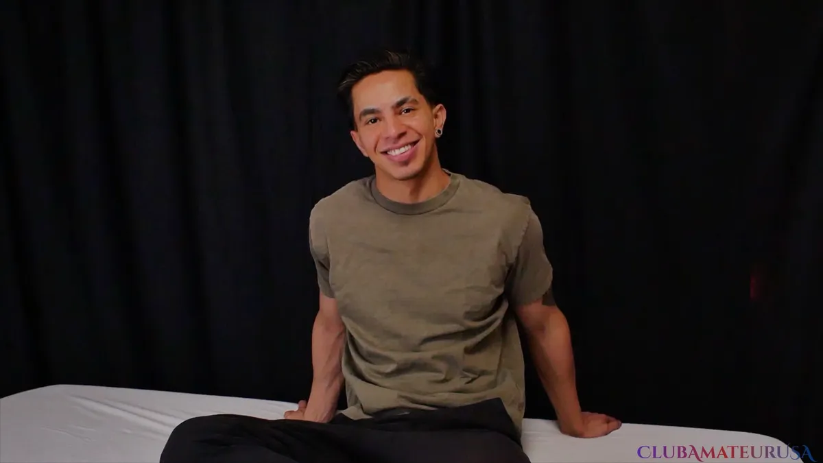 Angel Santana Seduced by Sensual Masseur: An Erotic Massage Gay Porn