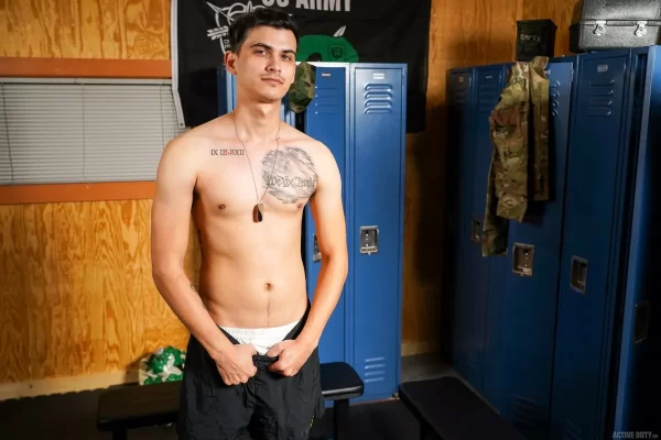 Barracks Soldiers: Baxxx & Justin Cross Do it Gay Porn 4