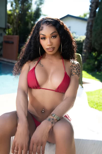 Deep Dive: King Noire, Leilani Li, & Olivia Jayy Gay Porn 11