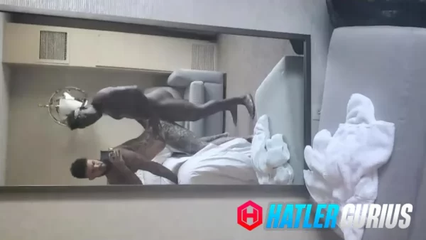 Hatler Gurius Enjoys Avatar Akyia's XXXL Member Gay Porn 5