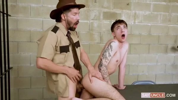 Jacob King's Happy Ending With Eddie Patrick Gay Porn 3