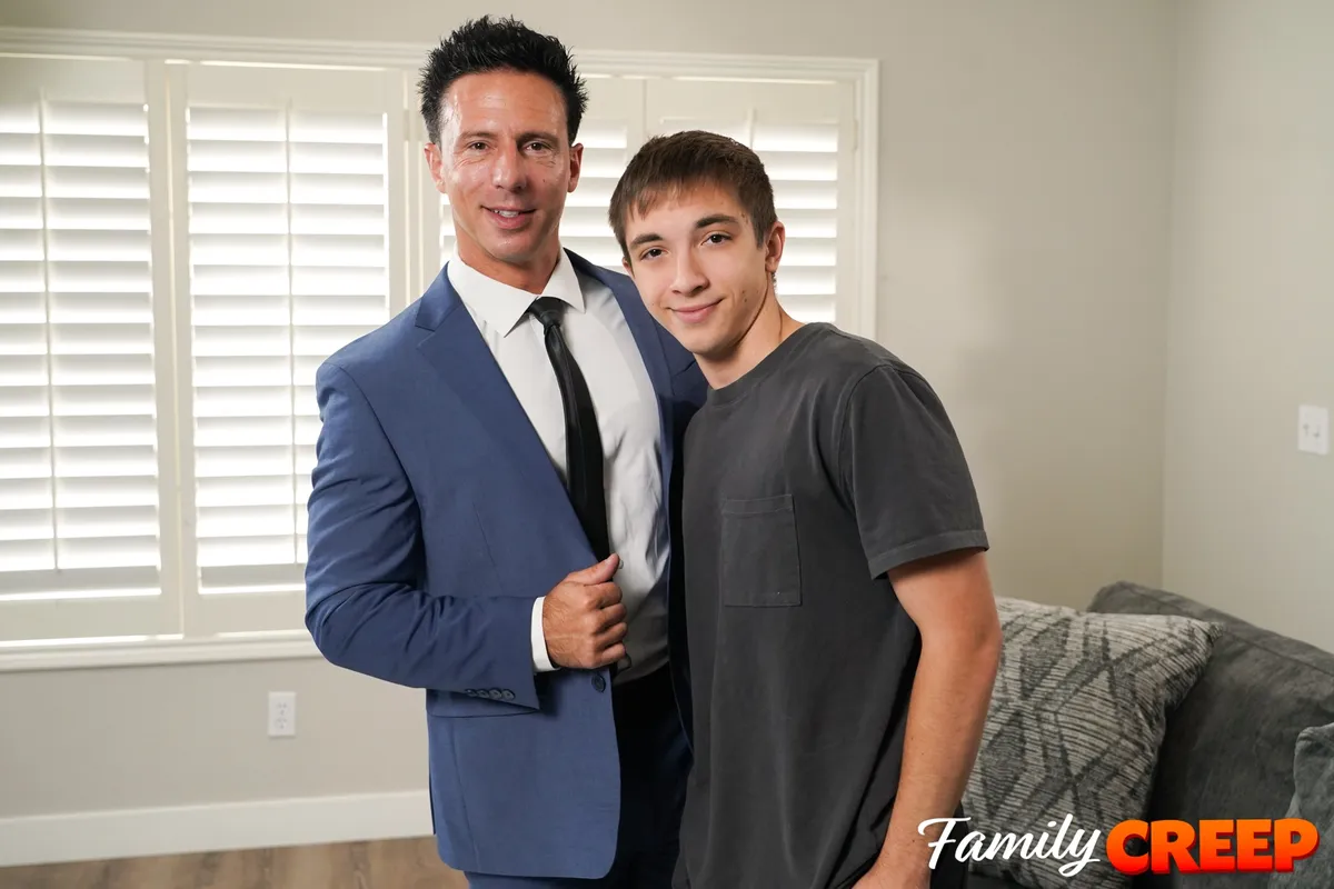 Reese Rideout & Jacob King: 40 is Just a Number Gay Porn