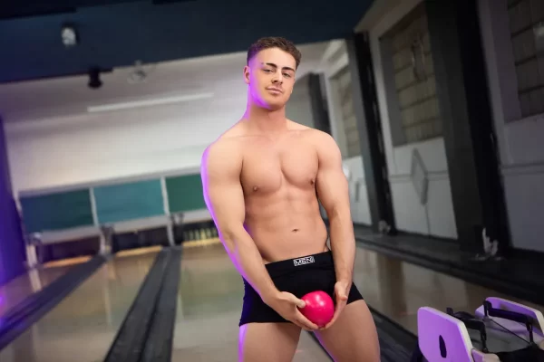 Balls Deep in the Gutter: Cole, Thick Angel & Marcus Mcneil Gay Porn 8