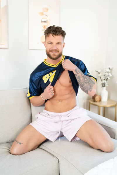 Curved  King's Ass Devoured by Muscular Hunter at Sean Cody Gay Porn 7