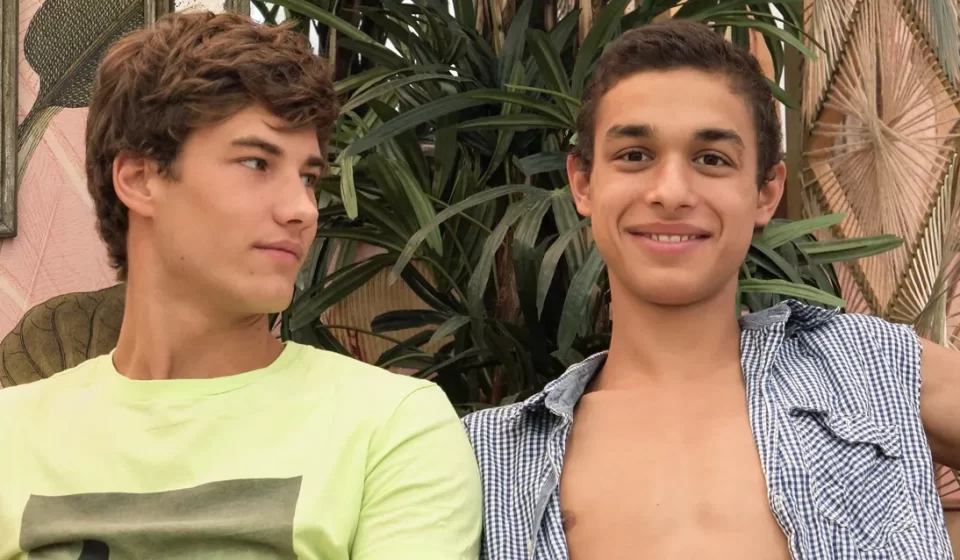 Freshmen's Lucian Solis Takes It From Tom Houston Gay Porn