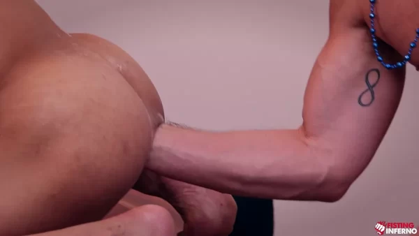 Hole of the Brave: Eli Shaw & Dio Ferrero's Fist Session Gay Porn 7