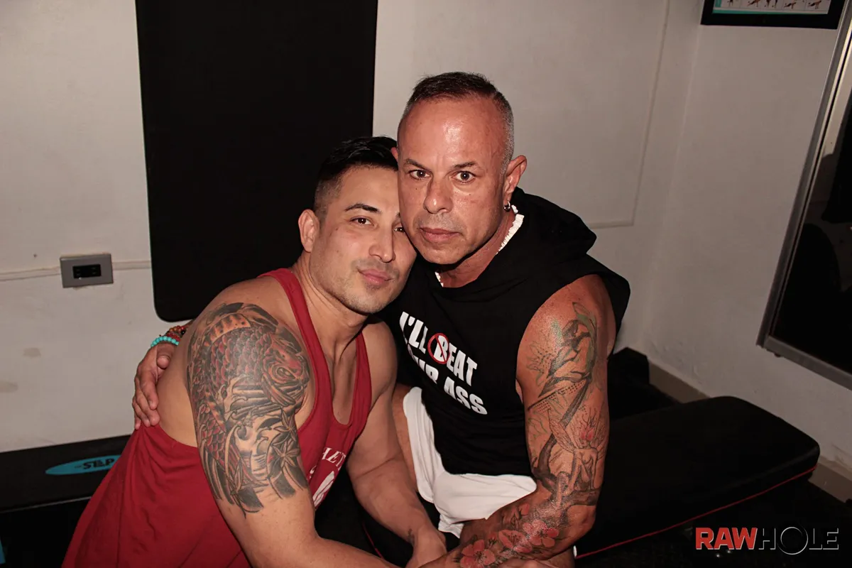 Hunter Vance and ToyDaddy's Steamy Puerto Rican Encounter Gay Porn