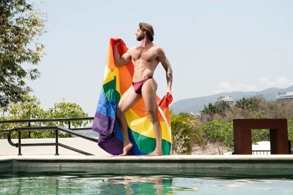 Pride​​​ in Paradise: Curved King, Hunter Mason, & Duke Dares Gay Porn 10