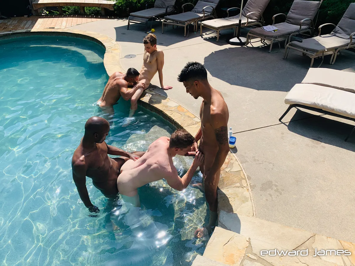 Aiden Asher & Blaine Porter Headline a 5-Way Pool Fuckfest! 3 Aiden Asher & Blaine Porter Headline a 5-Way Pool Fuckfest! Gay Porn 2