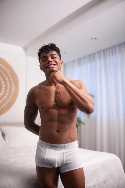 Leao, Gato Vira Lata, & Gui-Souza: Bareback 3-Way at VOYR Gay Porn 6