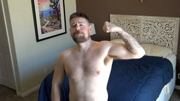 Muscle Bear Porn: Liam Angell Does Robin Pierce Gay Porn