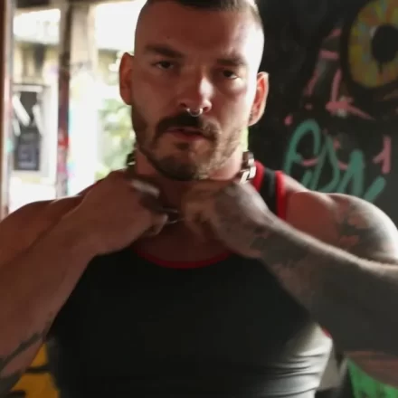 Muscle-Beast Kinkoer Unleashes His Eccentric Erotic Side! Gay Porn