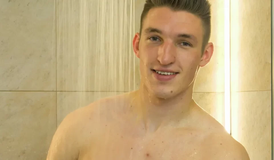 FreshMen's Lucien Morel: Solo Shower Show-Off Gay Porn