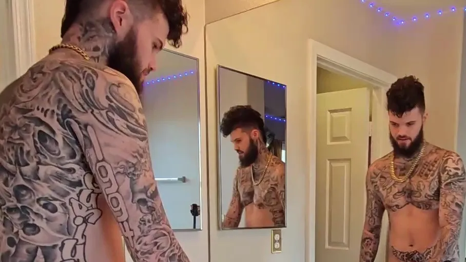 Hatler Gurius Barebacks August Alexander’s Hole Gay Porn