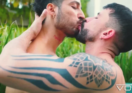Markin Wolf Rams Kauan Bareback in Steamy Poolside Fun Gay Porn