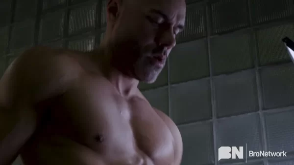 Muscle Daddy Manuel Skye Fertilizes Igor Romani’s Ass Gay Porn 9