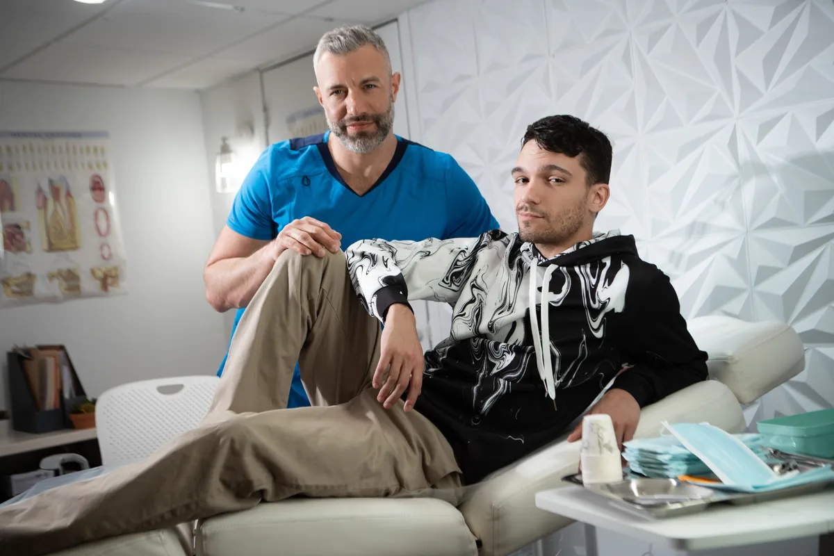 Dentist Cole Connor Lets Jack Desfeux Drill His Ass 2
